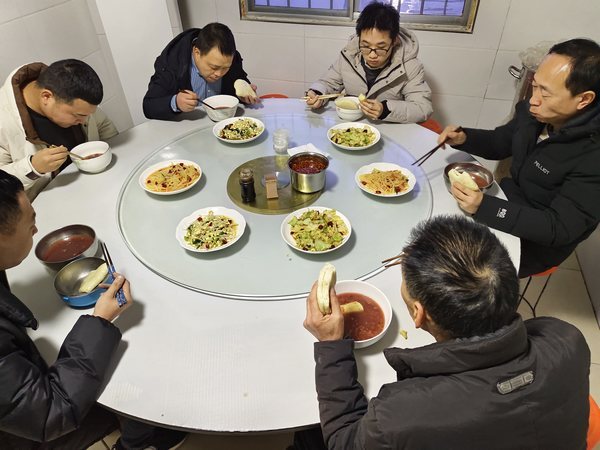陜煤建設路橋分公司：心系職工辦實事，暖心舉措惠職工